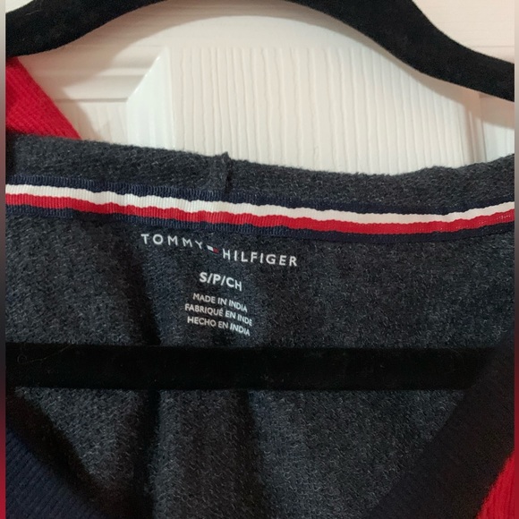 Tommy Hilfiger - Cropped Hoodie - Picture 3 of 3